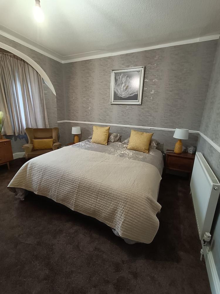 The Golden Sands B&B Blackpool Exterior photo